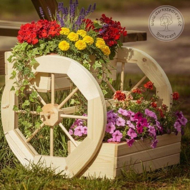 Dřevěné truhlíky s loukoťovými koly na bocích 56 x 50 x 45 cm typ 40 přírodní