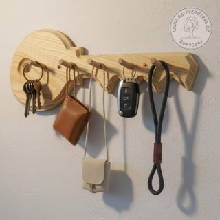 Věšák na klíče dřevěný - tvar klíče FAB 34 cm přírodní PRAVÝ